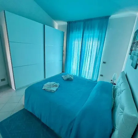 Bellissima Terrazza Vista Mare * Λα Μανταλένα