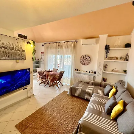 Bellissima Terrazza Vista Mare * Λα Μανταλένα
